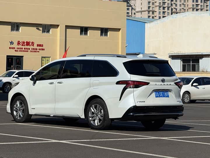 Фото 6 - Toyota Sienna