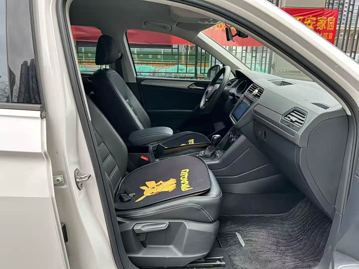 Фото 4 - Volkswagen Tiguan L Pro