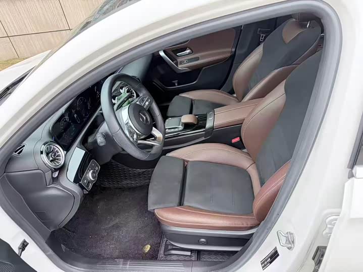 Фото 3 - Mercedes-Benz A-Class