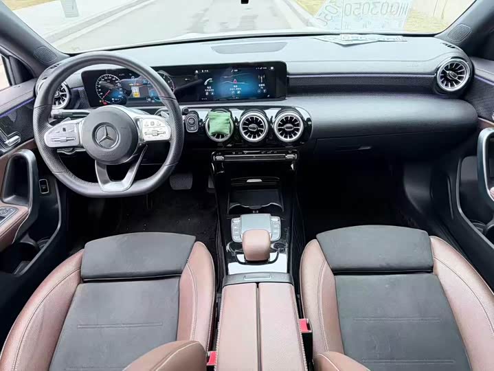 Фото 5 - Mercedes-Benz A-Class