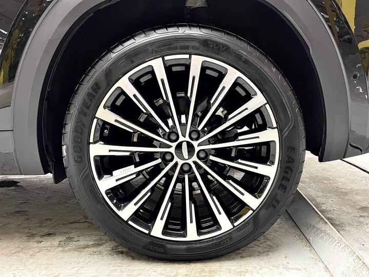 Фото 6 - Geely Monjaro Thor Hybrid