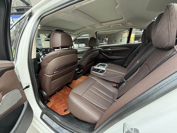 Фото 4 - BMW 5 Series