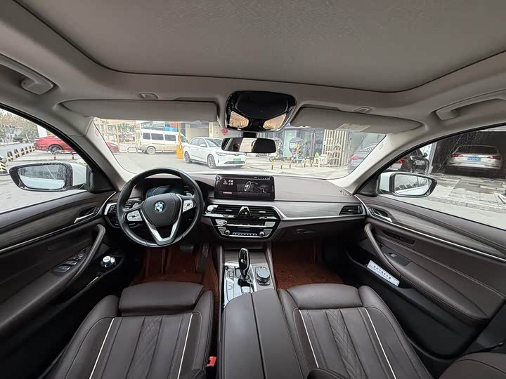 Фото 5 - BMW 5 Series