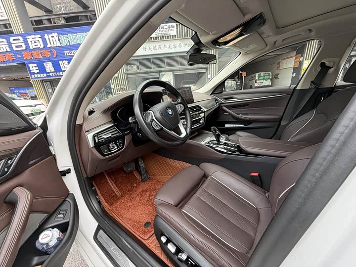 Фото 6 - BMW 5 Series