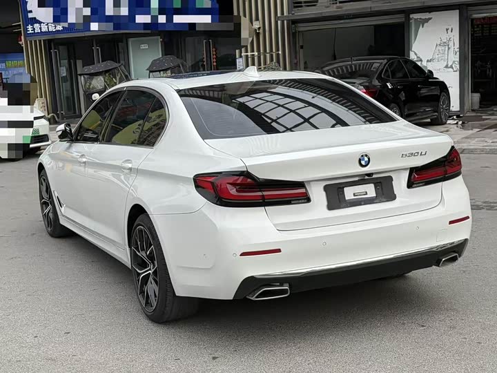 Фото 8 - BMW 5 Series