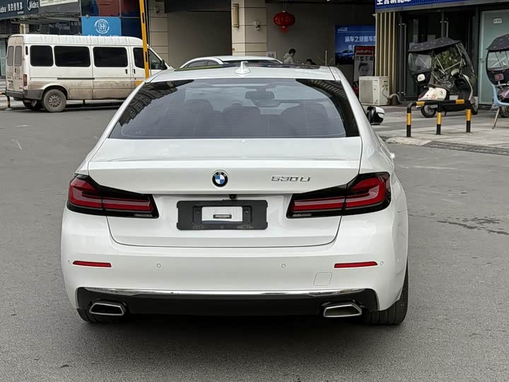 Фото 9 - BMW 5 Series