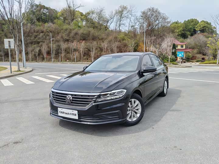 Фото 1 - Volkswagen Lavida