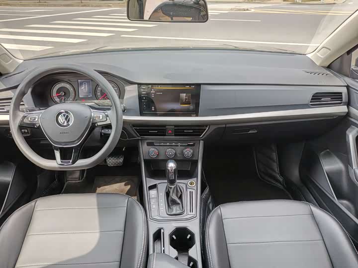 Фото 8 - Volkswagen Lavida