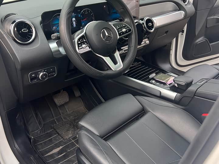 Фото 8 - Mercedes-Benz GLB-Class