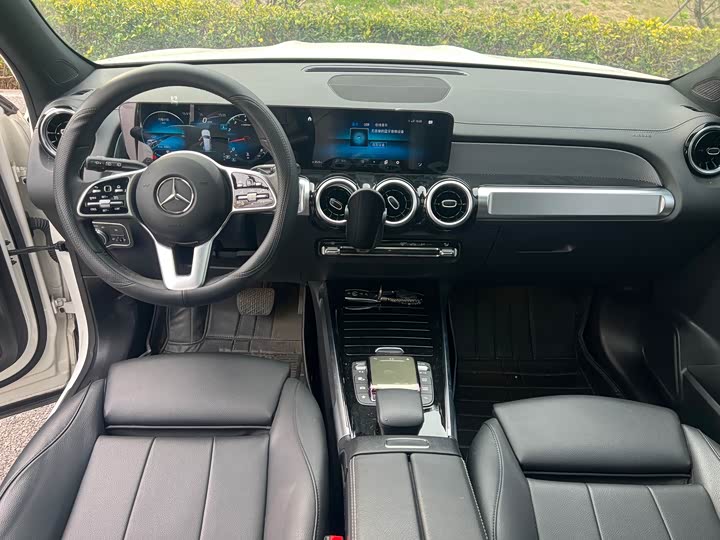 Фото 9 - Mercedes-Benz GLB-Class