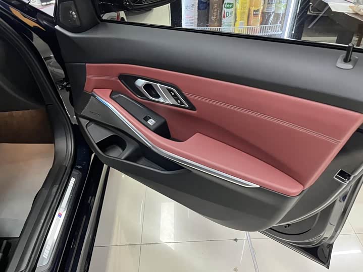 Фото 9 - BMW 3 Series