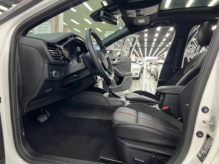 Photo 5 - Ford Focus