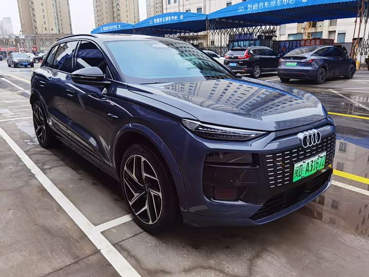 Фото 4 - Audi Q6L e-tron