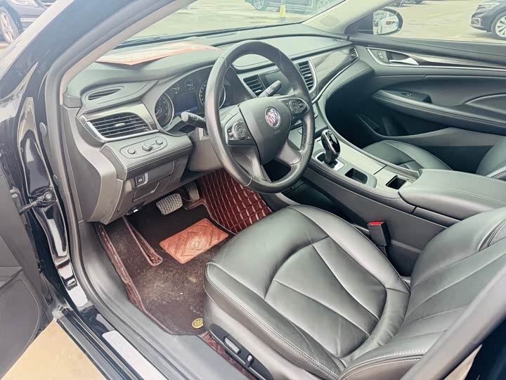 Фото 4 - Buick LaCrosse