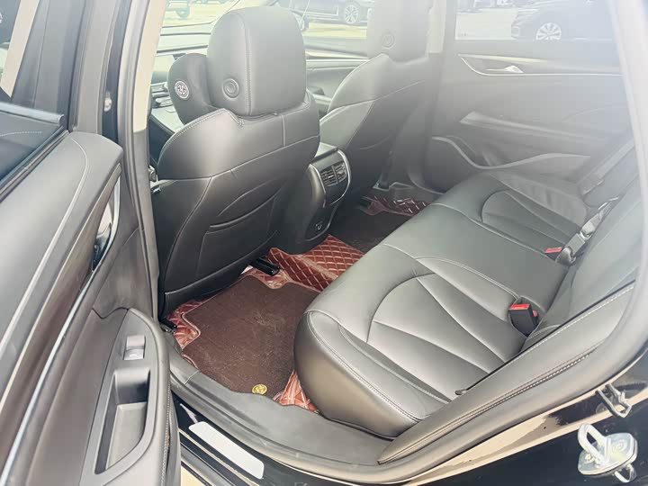 Фото 5 - Buick LaCrosse