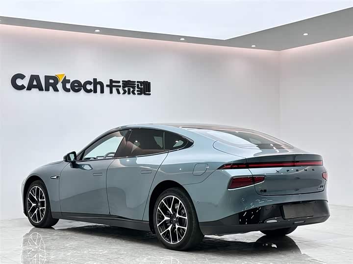 Фото 3 - XPeng P7