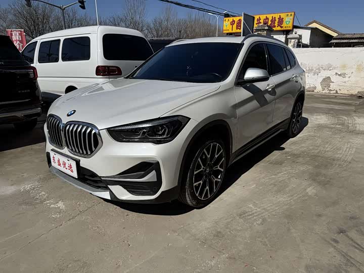 Фото 1 - BMW X1