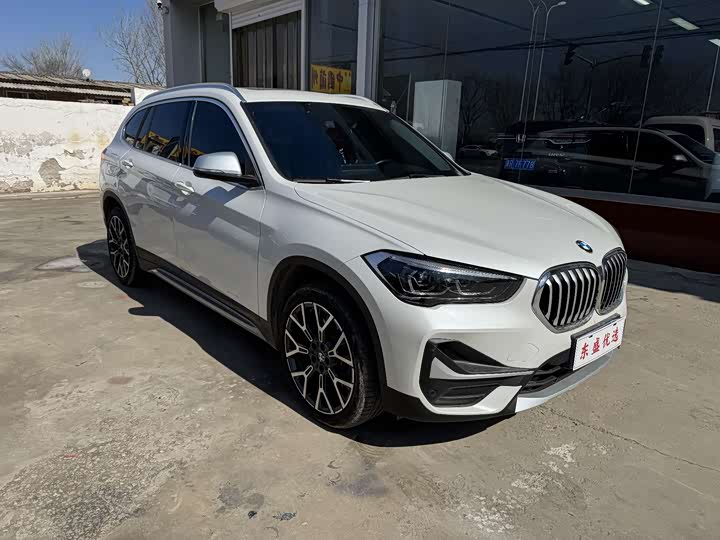 Фото 3 - BMW X1