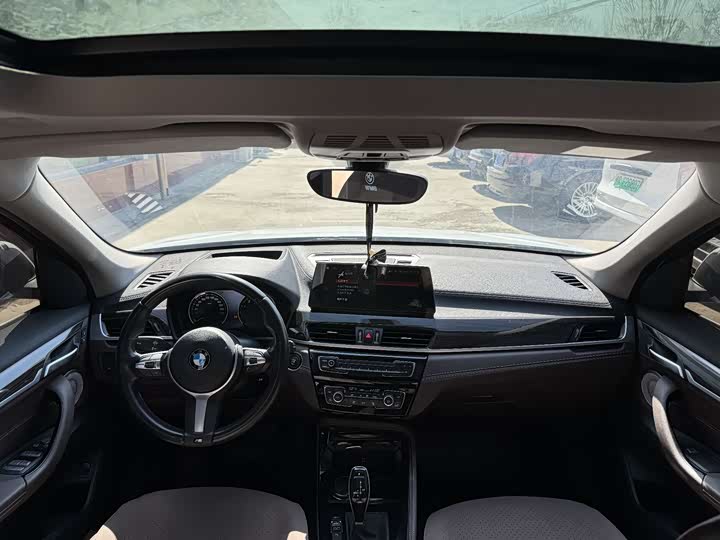 Фото 9 - BMW X1