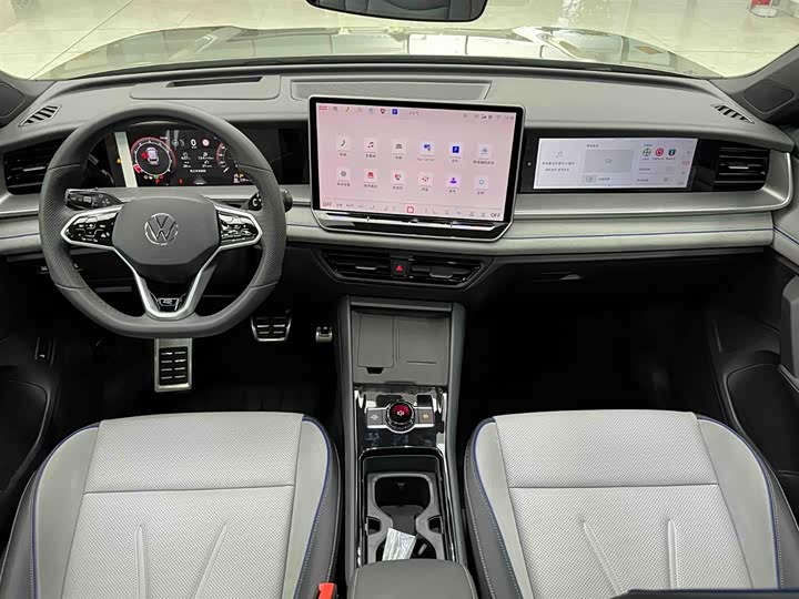 Photo 2 - Volkswagen Tayron