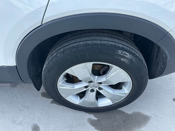 Фото 7 - Volvo XC40