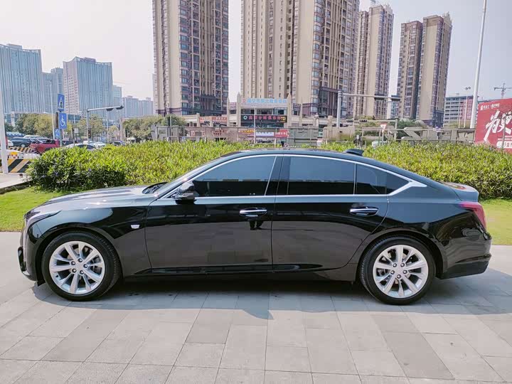Photo 4 - Cadillac CT5