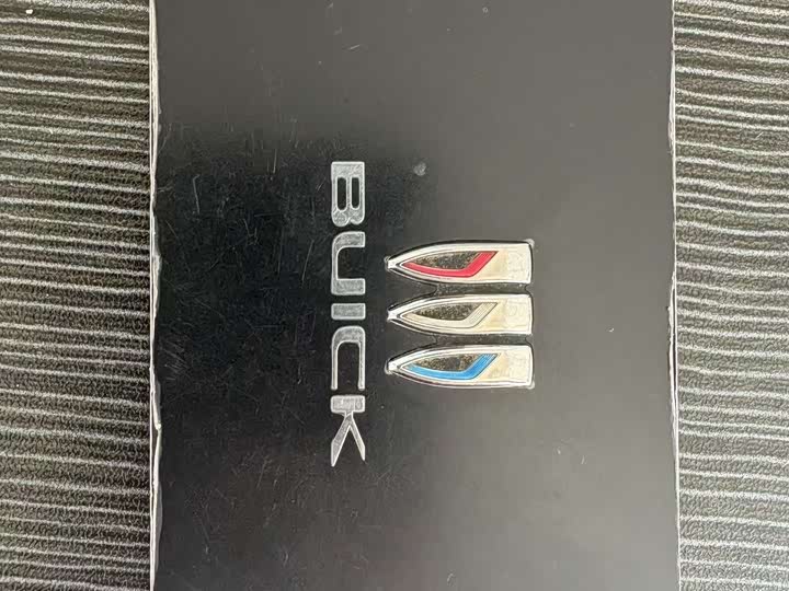 Фото 7 - Buick LaCrosse