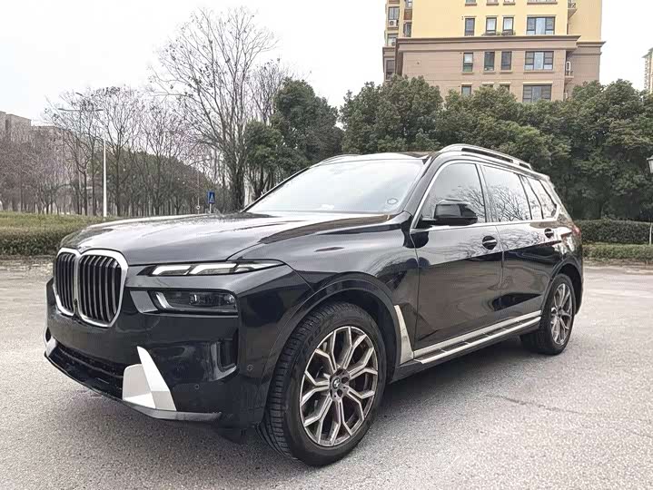 Фото 1 - BMW X7