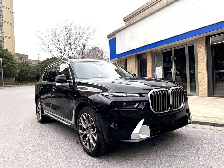 Фото 3 - BMW X7