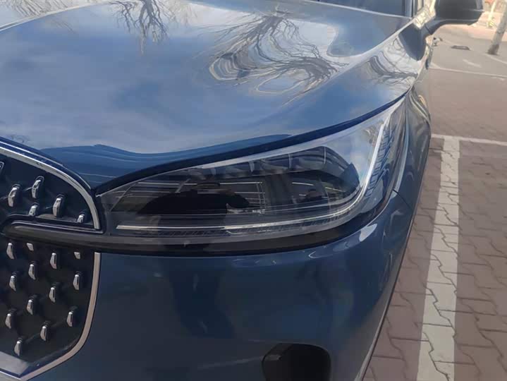 Фото 5 - Lincoln Aviator