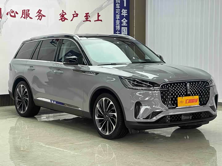 Фото 3 - Lincoln Aviator