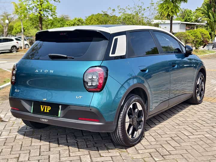 Фото 4 - GAC Aion UT