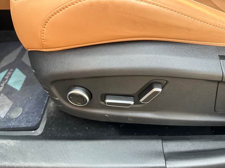 Фото 7 - Geely Galaxy L7