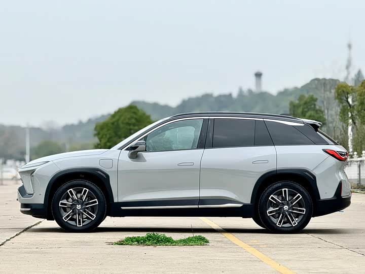 Фото 4 - Nio ES6