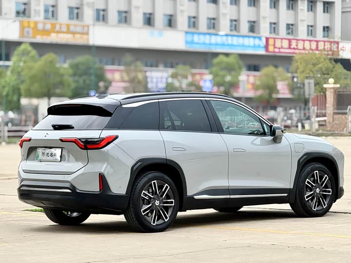 Фото 7 - Nio ES6