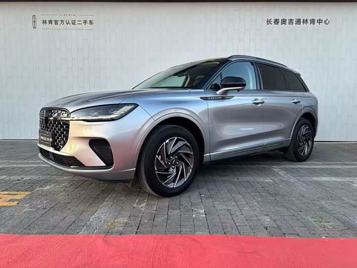 Фото 1 - Lincoln Corsair