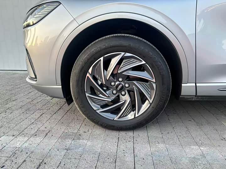 Фото 8 - Lincoln Corsair