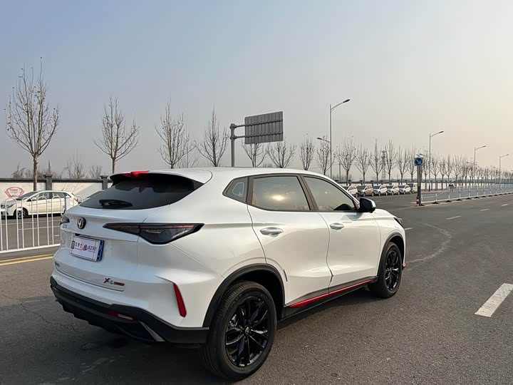 Photo 4 - Changan X5 Plus