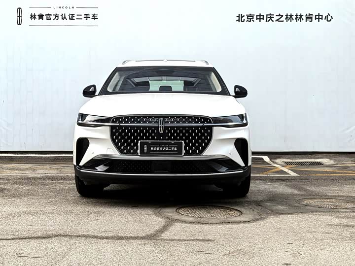 Фото 2 - Lincoln Nautilus