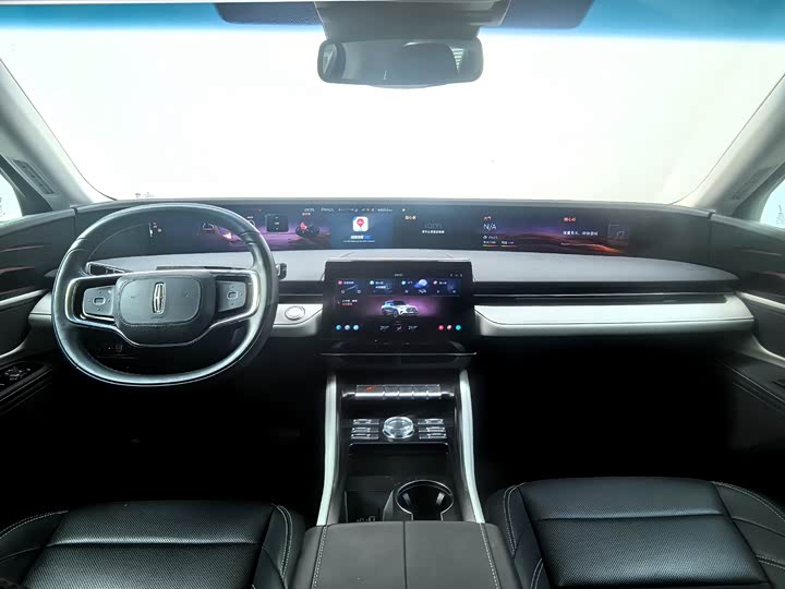 Фото 6 - Lincoln Nautilus