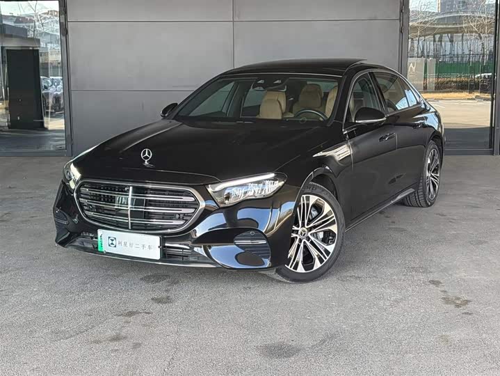 Фото 1 - Mercedes-Benz E-Class Hybrid