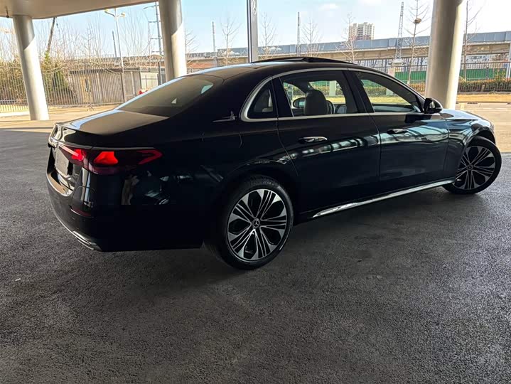 Фото 2 - Mercedes-Benz E-Class Hybrid