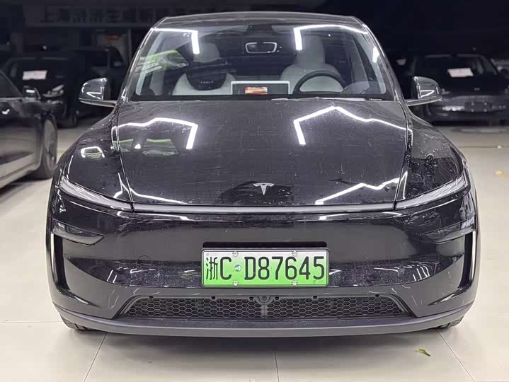 Photo 2 - Tesla Model Y