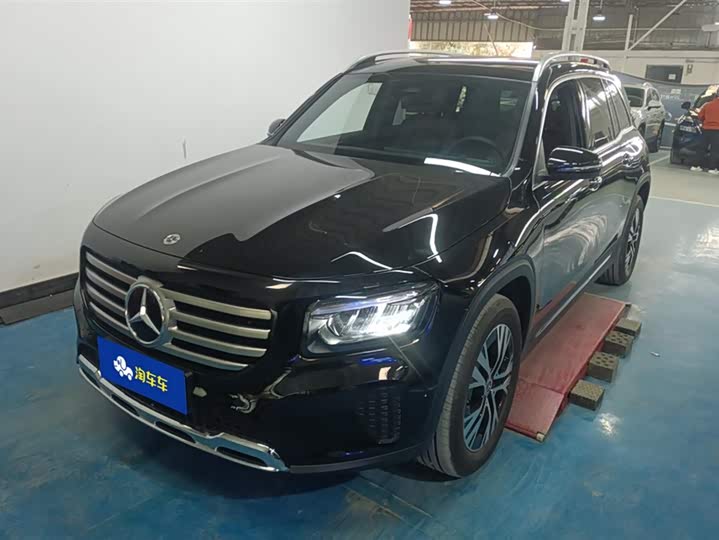 Фото 1 - Mercedes-Benz GLB-Class