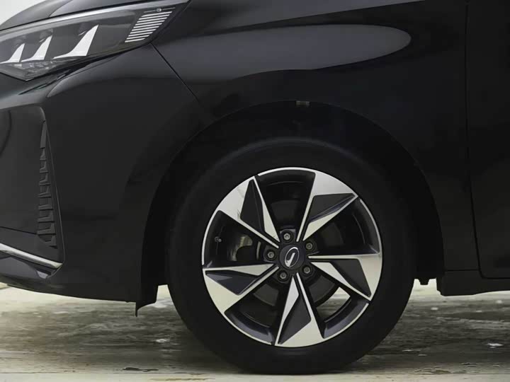 Фото 7 - GAC Trumpchi M6