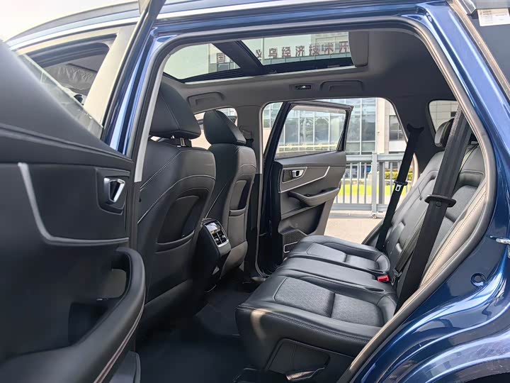 Photo 6 - Chery Tiggo 8