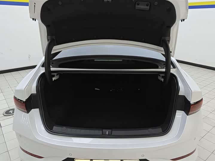 Фото 4 - BYD Qin Plus