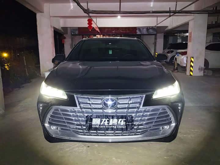 Фото 2 - Toyota Avalon