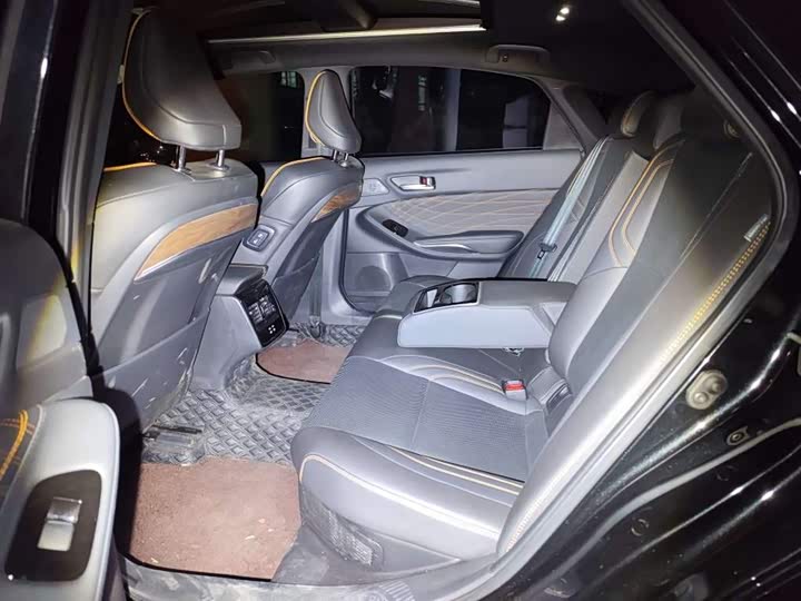 Фото 5 - Toyota Avalon