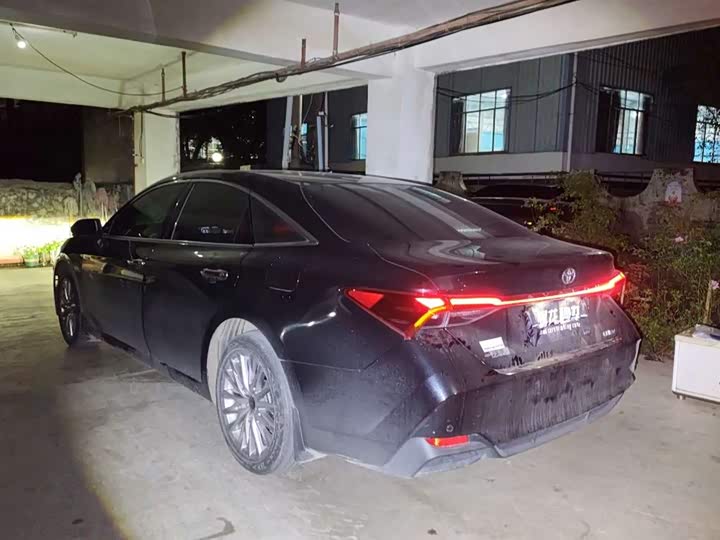 Фото 7 - Toyota Avalon